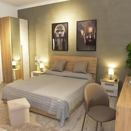 La Via Di Mezzo Apartament *