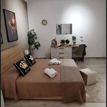 Apartment La Via Di Mezzo